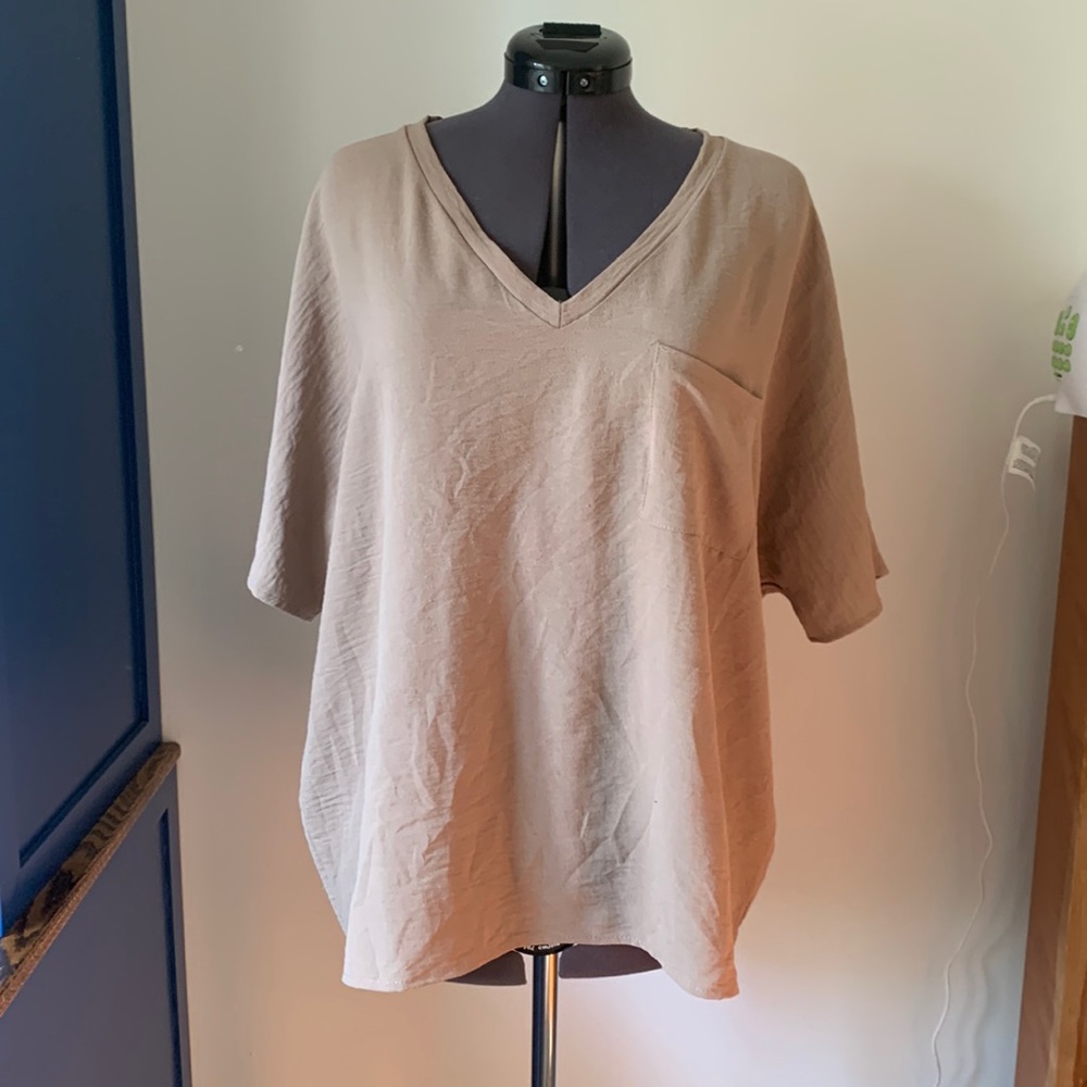 Flowy maternity shirt size small